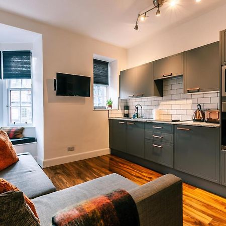 Writer'S Apartment Единбург Екстер'єр фото