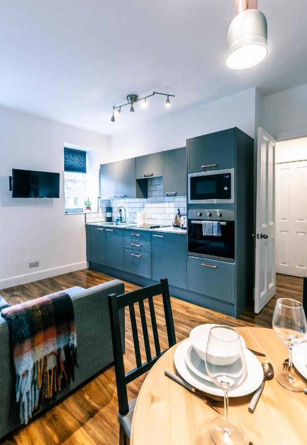 Writer'S Apartment Единбург Екстер'єр фото